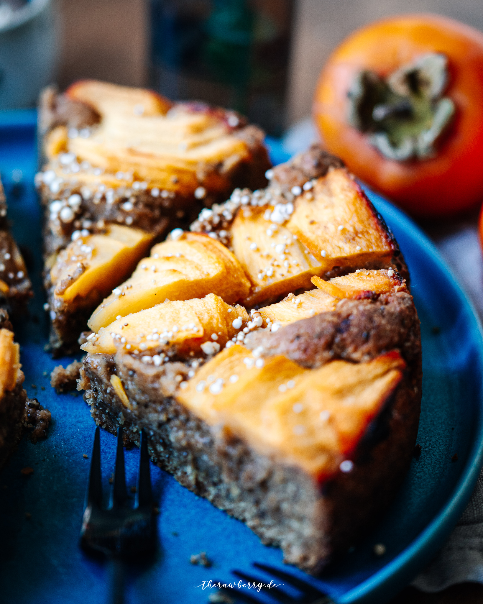 kahki, kaki, persimmon, persimon, persimone, sharon, lecker, delicious, kuchen, cake, therawberry, marie dorfschmidt, baking, backen, einfach, simple, easy, vegan, dairy free, laktosefrei, industriezuckerfrei, dit, diet, wholefoods, photography, fotografie, dessert, nachtisch, food, essen